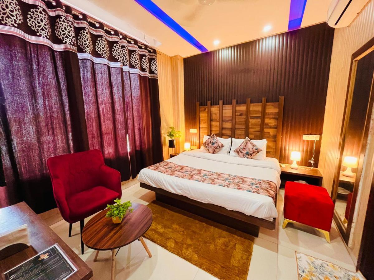 Hotel Pearl Grand, Zirakpur - Top Rated & Most Awarded Property In Tricity Chandīgarh Εξωτερικό φωτογραφία
