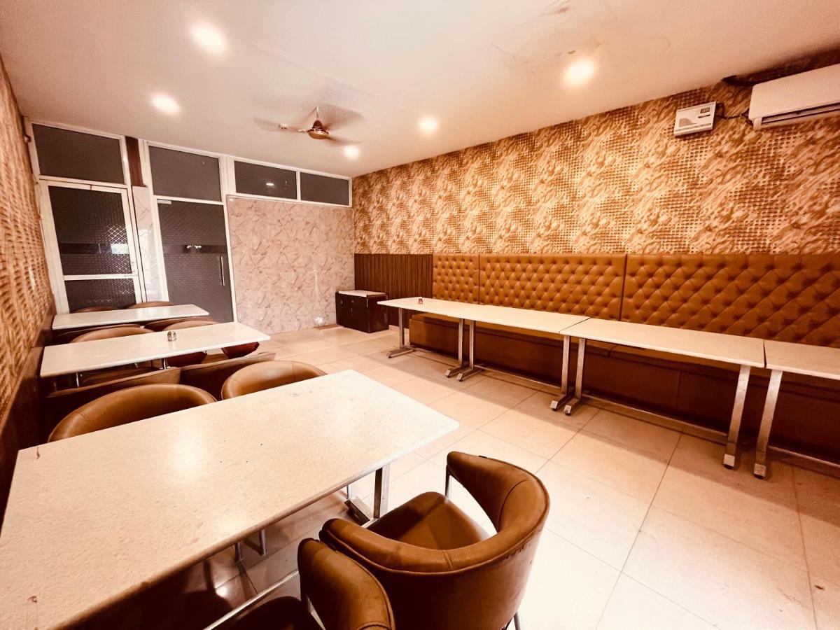 Hotel Pearl Grand, Zirakpur - Top Rated & Most Awarded Property In Tricity Chandīgarh Εξωτερικό φωτογραφία