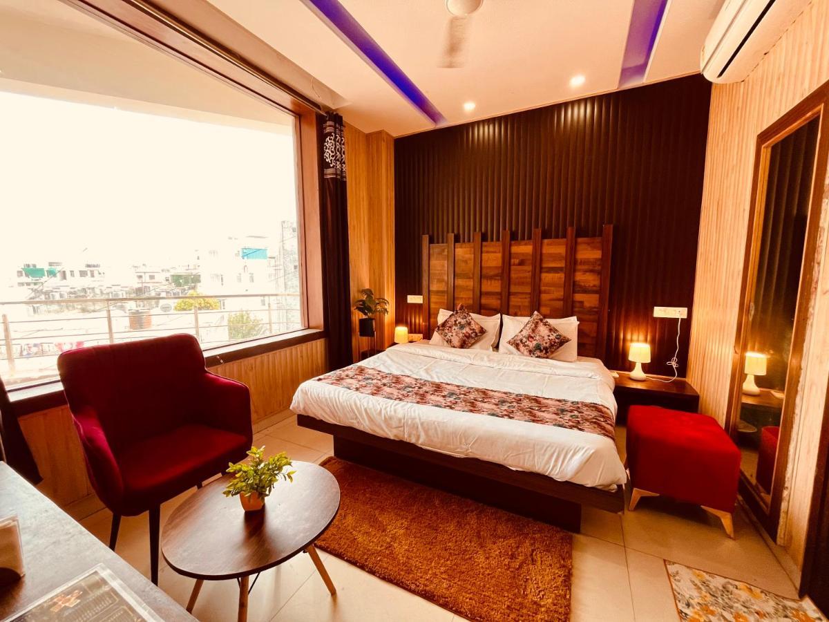 Hotel Pearl Grand, Zirakpur - Top Rated & Most Awarded Property In Tricity Chandīgarh Εξωτερικό φωτογραφία