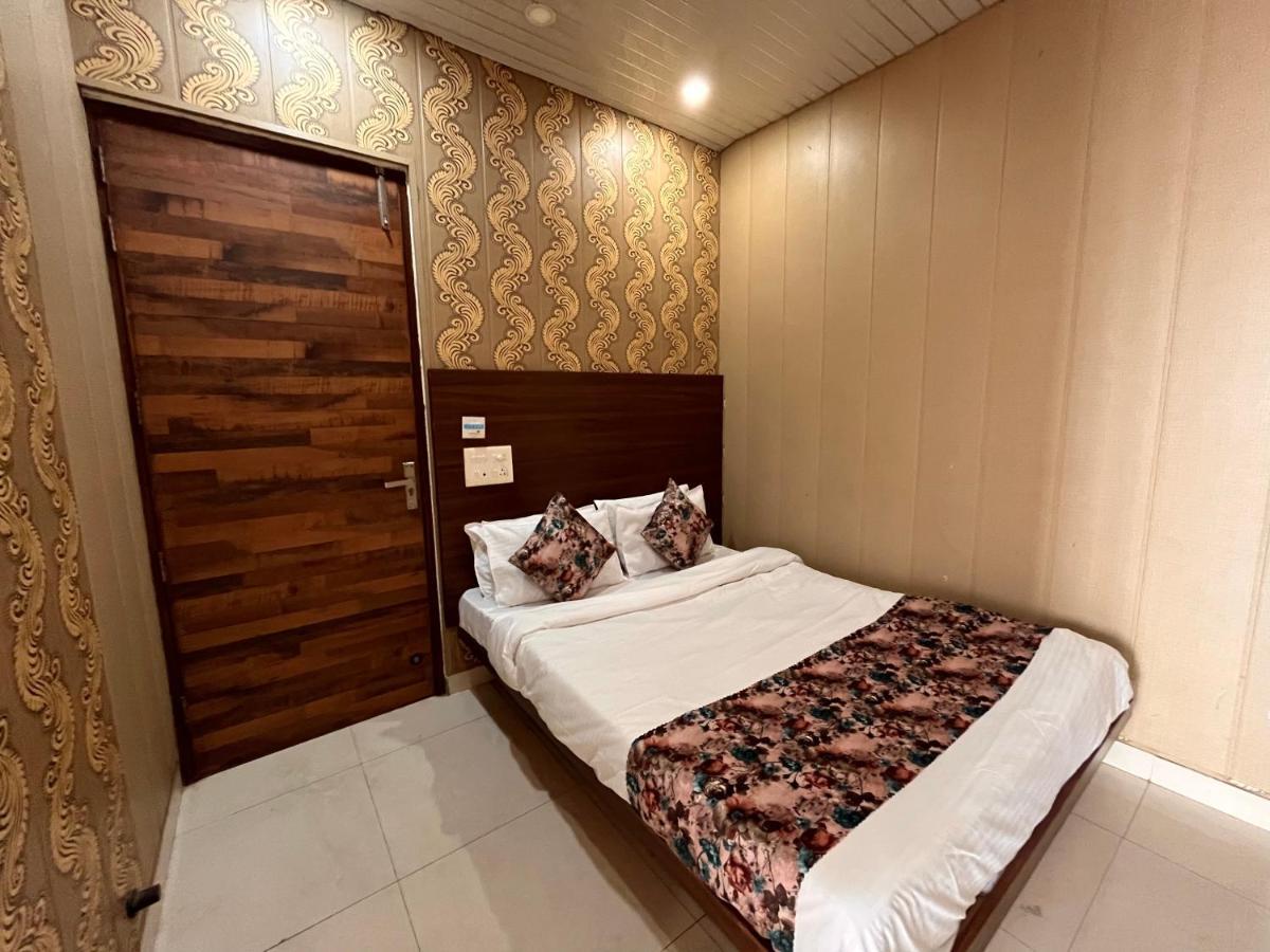 Hotel Pearl Grand, Zirakpur - Top Rated & Most Awarded Property In Tricity Chandīgarh Εξωτερικό φωτογραφία