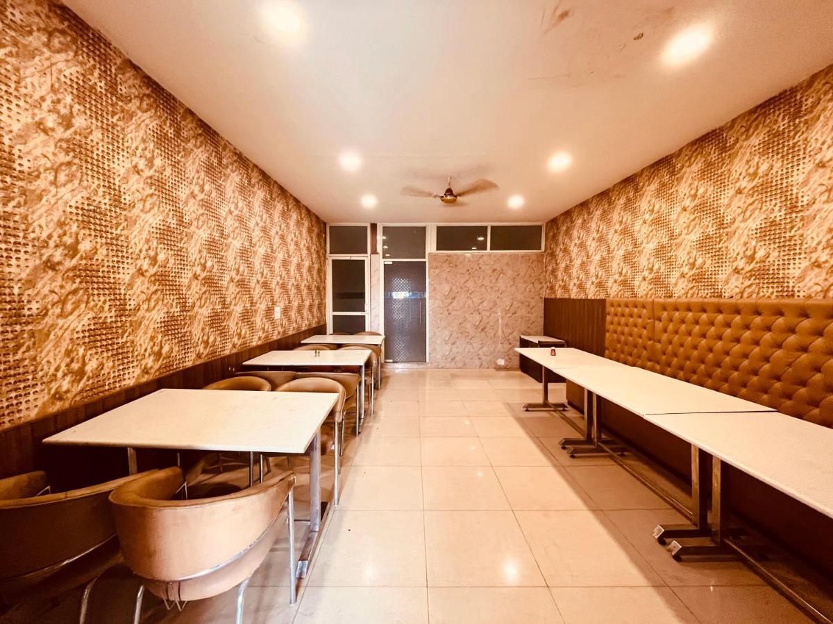 Hotel Pearl Grand, Zirakpur - Top Rated & Most Awarded Property In Tricity Chandīgarh Εξωτερικό φωτογραφία